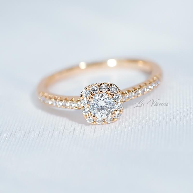 Ibu Cincin Titanium Wanita Anti Karat - Perhiasan Perempuan Mewah Elegan Silver Rings Permata 0