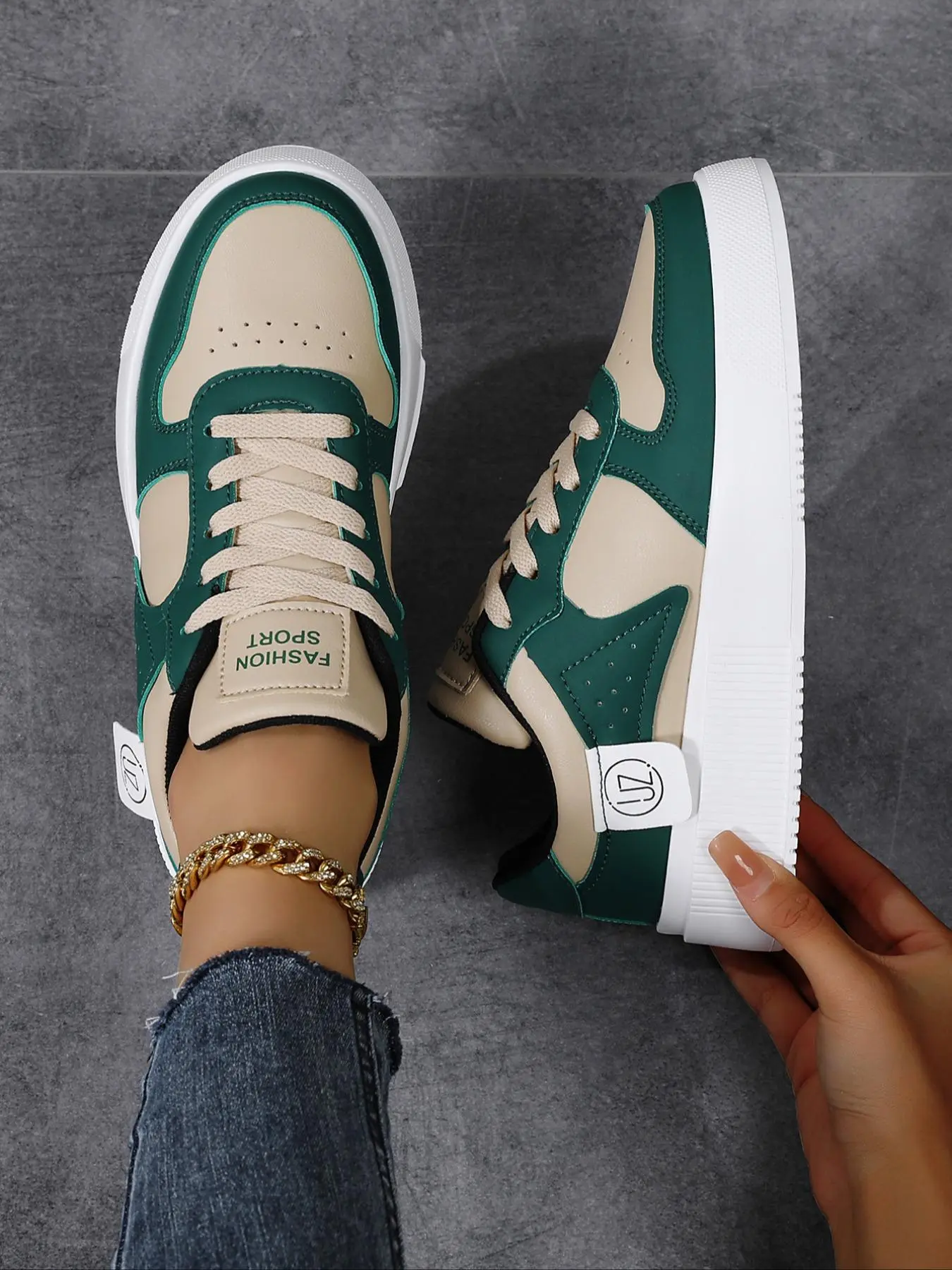 Women's Lace-up Fashionable Colorblock Ultralight EVA Sneakers