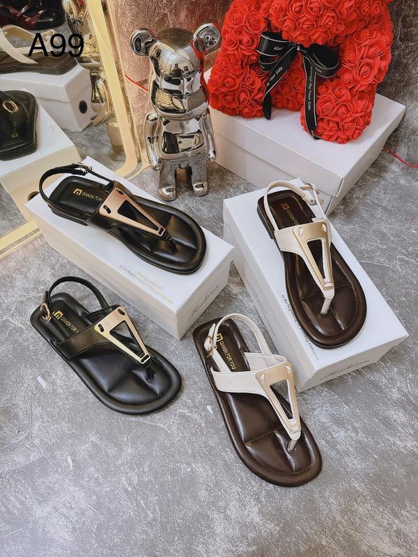 Dép Sandal Xỏ Ngón Nữ Da Mềm Form Chuẩn Hottrend 2025 Cá Tính Đi Biển Hàng QC FULLBOX 2 Màu A99 dép sục