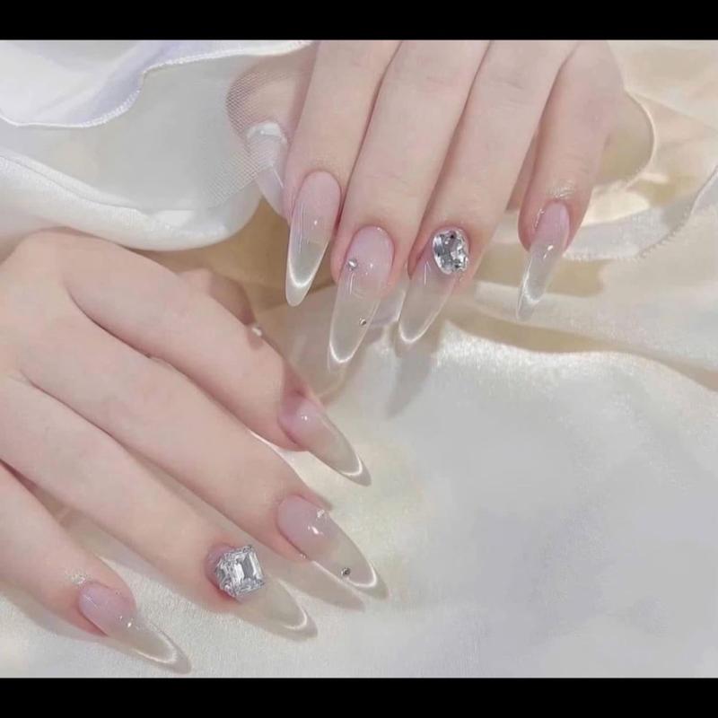 Nail box thiết kế mắt mèo HG04