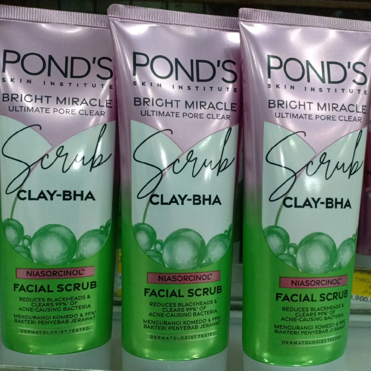 Pond's Clear Solution Facial Scrub 100gr