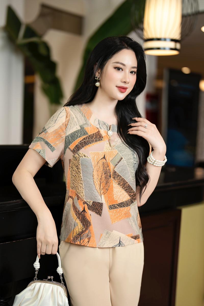 Product Introduction of B09 Bộ dồ quần dài áo cộc hàng lụa hàn Tay ngắn Nữ Top 3