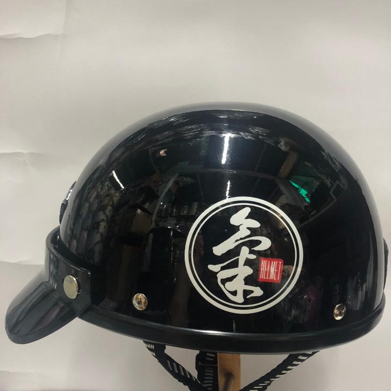 Mũ bảo hiểm napoli haly tem trơn phong cách nhật lưỡi trai cong 3 màu tùy chọn