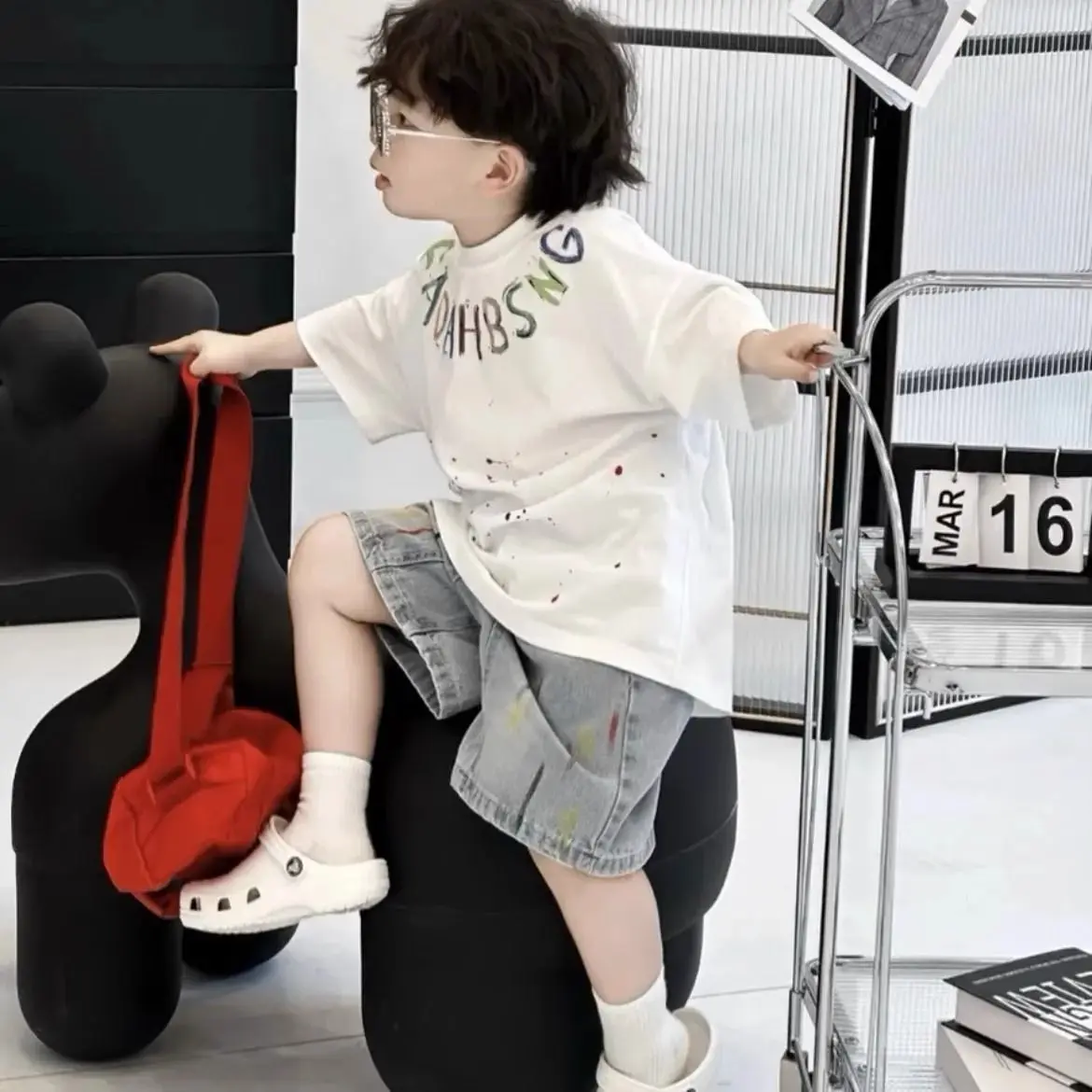 Áo Thun Ngắn Tay Cotton, Hợp Xu hướng Và Ngầu, Dành Cho Bé Trai, Đẹp Trai, Quần Áo Trẻ Em, Thích Hợp Cho Trẻ Em Và Trẻ Mới Biết Đi, In Hình Graffiti, Áo Tay Lỡ Độc Đáo