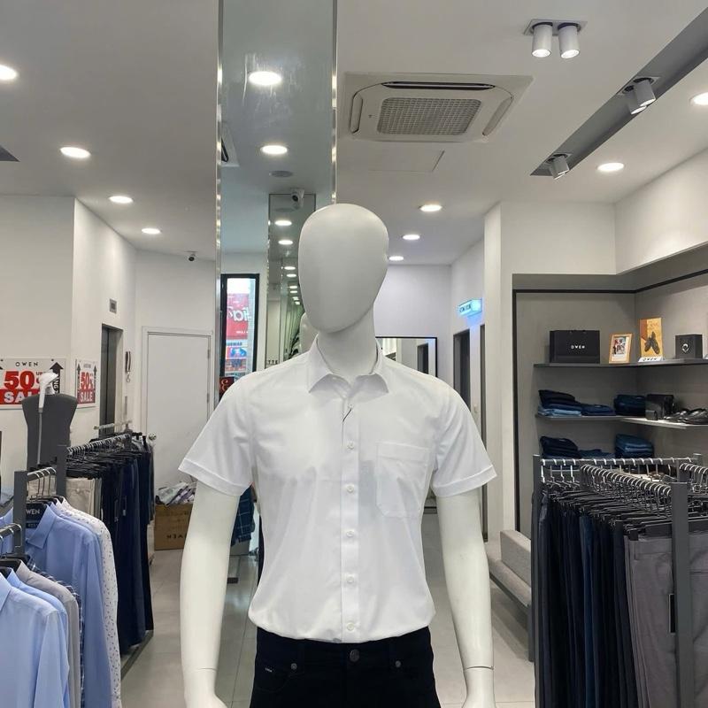 OWEN-Sơ mi trắng ngắn tay Premium Owen chất vải sợi modal mềm mịn mát dáng body fit có túi vạt ngang