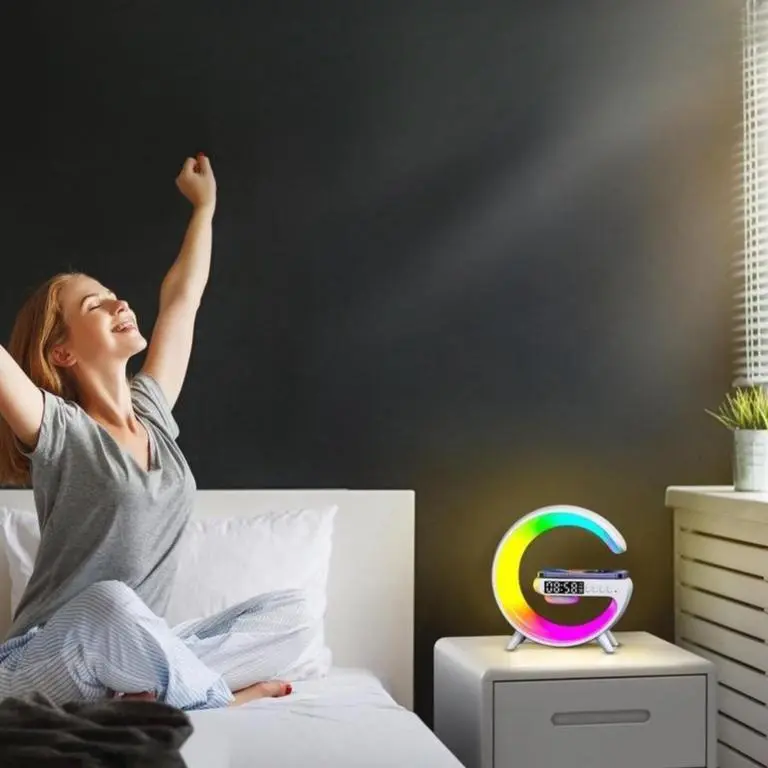 Ritm musik RGB speaker G63 Light al Speak 10W mobile wireless charger mendukung masukan AUX kartu TF Jam Led Ponsel Telepon Lighting Putih 4