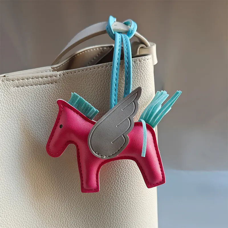 Mặt Dây Chuyền Pegasus, Da Hợp Xu hướng Mới, Dễ Thương Và Sáng Tạo, Cá Nhân Hóa, Dành Cho Ba Lô Nữ, Phụ Kiện Quyến Rũ Túi Nữ 7