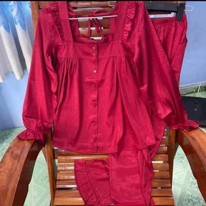  Đồ Bộ cổ vuông tiểu thư màu đỏ  Chất kate lụa  Women Áo Nữ 