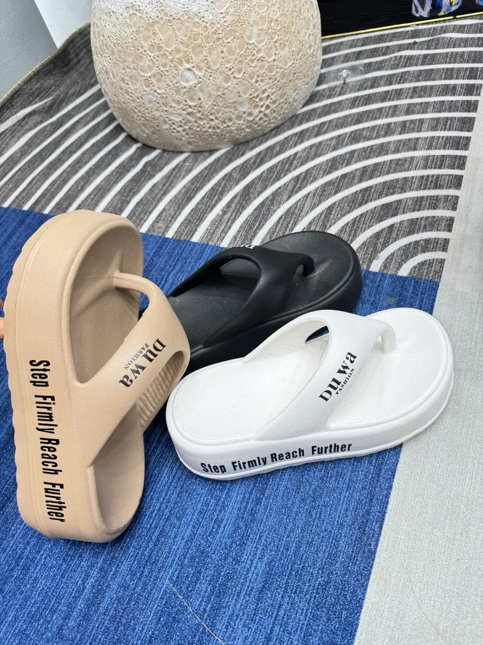 Dép kẹp nhựa siêu nhẹ, đế bằng cao 7 phân, không đau chân, không trơn trợt DéP