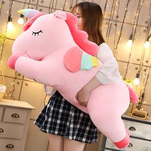 かわいいユニコーンのデザインのぬいぐるみ、26インチの巨大なユニコーンのぬいぐるみの枕、レインボーの翼を持つ柔らかい大きなユニコーンの大きなぬいぐるみのおもちゃ、ガールフレンドへのギフト