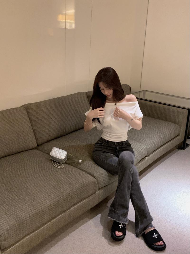 Product Introduction of Skinny Sexy White Y2k Crop Top Women Off Shoulder Spring T-shirt Korean Style Black Blouse Tees 2024 Summer Fashion Clothing 14