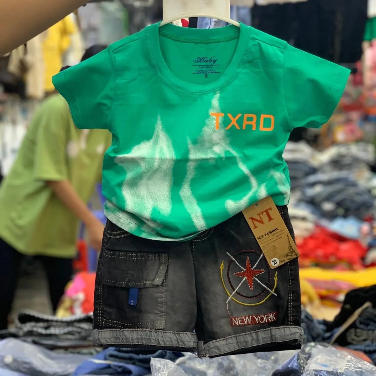 Sét bộ áo thun Cotton ,(Mẫu Ngẫu Nhiên) phối quần Sooc jeans,Mềm mịn, thoáng khí