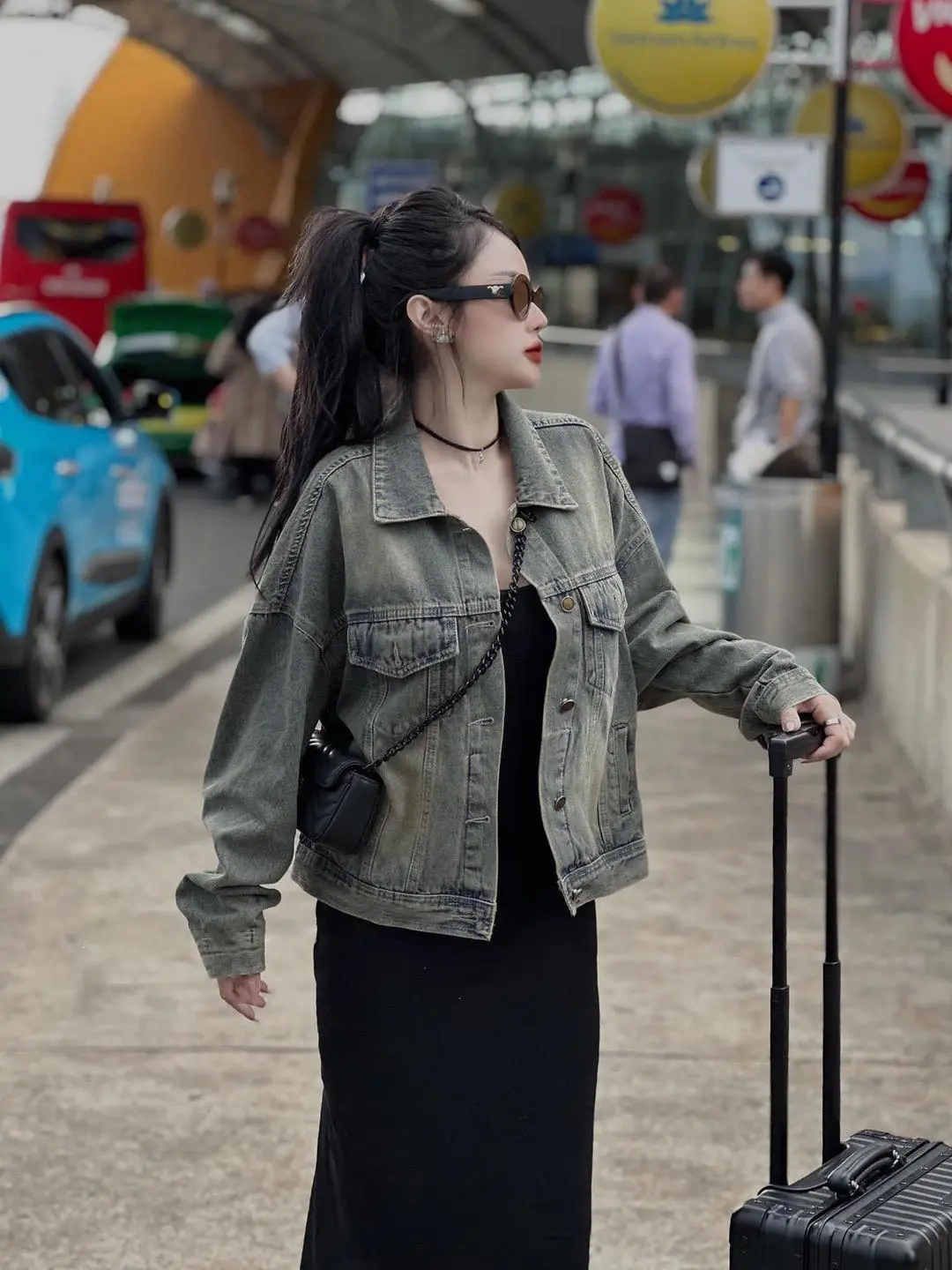 Áo khoác bò Jean Denim wash bụi bặm vintage thêu chữ có BIGSIZE - Top áo Jacket cho Nữ mùa thu đông | BigBuy360 - bigbuy360.vn