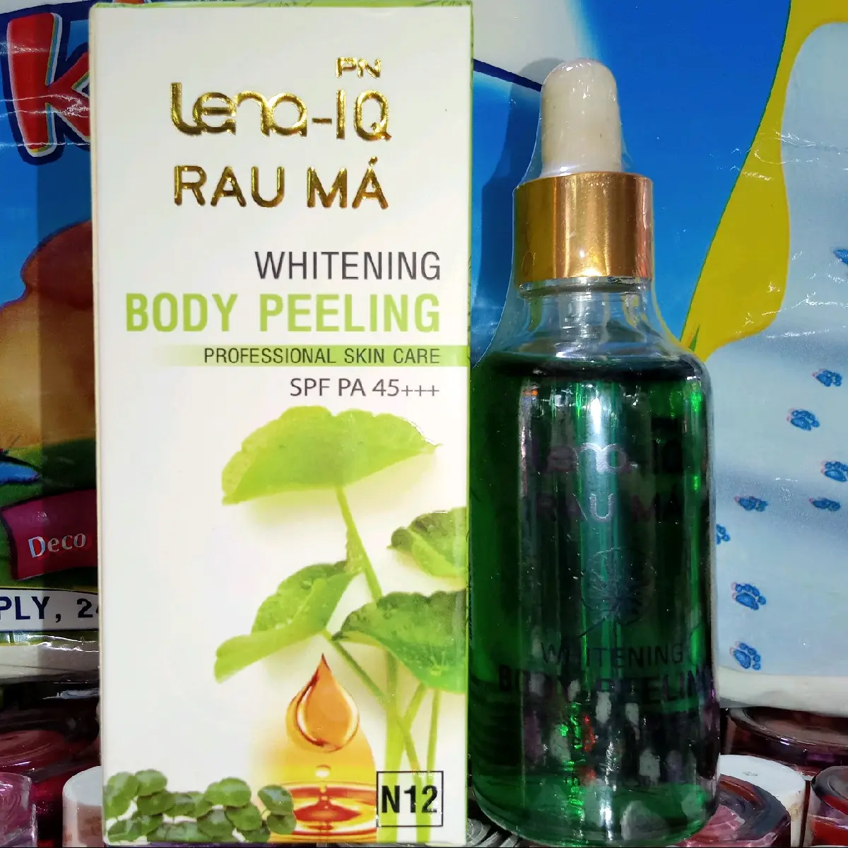 Whitening Body Peeling (lena-iq rau má)