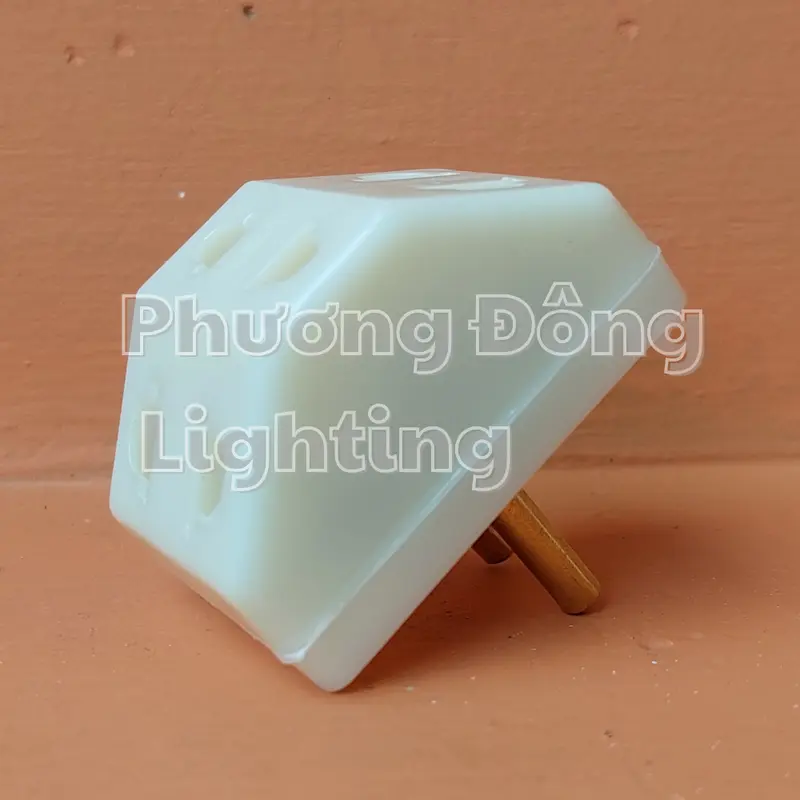 Phích cắm chia 3 ổ cắm - 3000W đầu nối 3 cửa P11 chịu tải 3000W 3