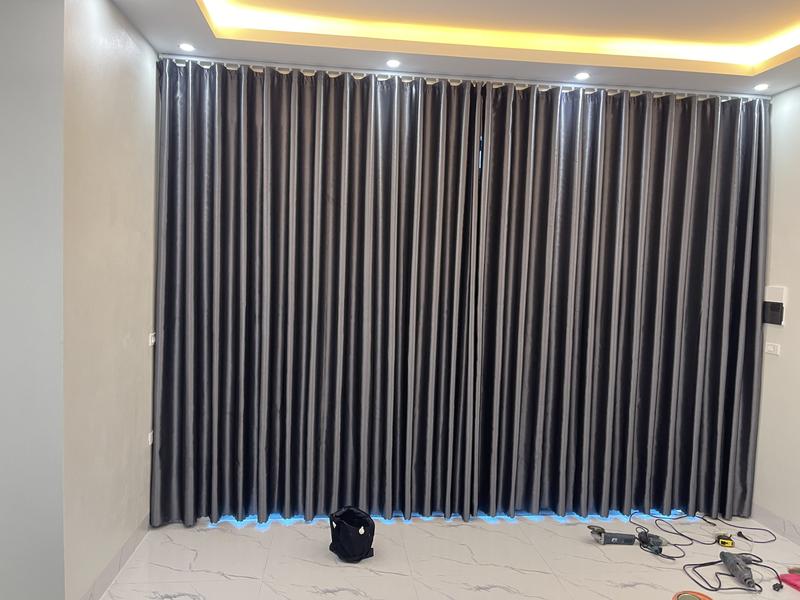 Rèm cửa giá rẻ màu ghi xám may lỗ khoen , SỐ LƯỢNG 1 LÀ 1 TẤM KHÔNG CÓ CÂY TREO  cản nắng 97% che cửa chính , cửa sổ , ngăn phòng , cản nhiệt điều hòa , cản nắng (hàng có sẵn) rem ngan