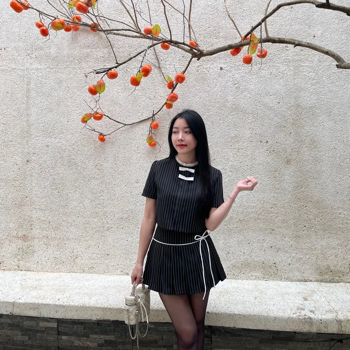 Set Tiểu Thư Kẻ Sọc Áo Tay Bồng Cổ Nơ Ren Và Váy Xếp Ly Lưng Cao