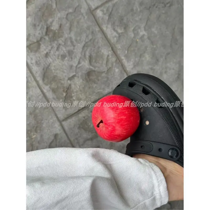 Phụ Kiện Clogs Thông Gió Công Viên Trái Cây, Mô Phỏng Táo Và Dưa Hấu, Ba Chiều, Khóa Trang Trí Có Thể Tháo Rời Thời Trang Dễ Thương Và Ngọt Ngào 6