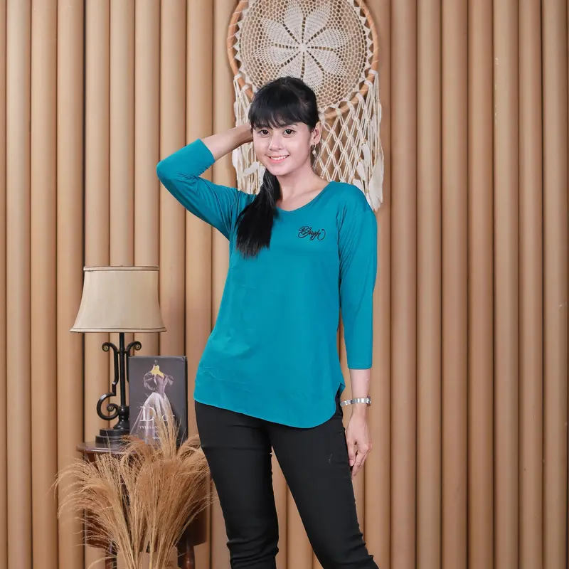 Paket 3 Pcs Kaos Oversize L / Kaos Wanita Lengan 7/8 / Kaos Spandek Polos V-Neck Slim-fitting Rayon Belah Samping Motif Panjang Atasan Korean Silver T-shirts kaos wanita 3