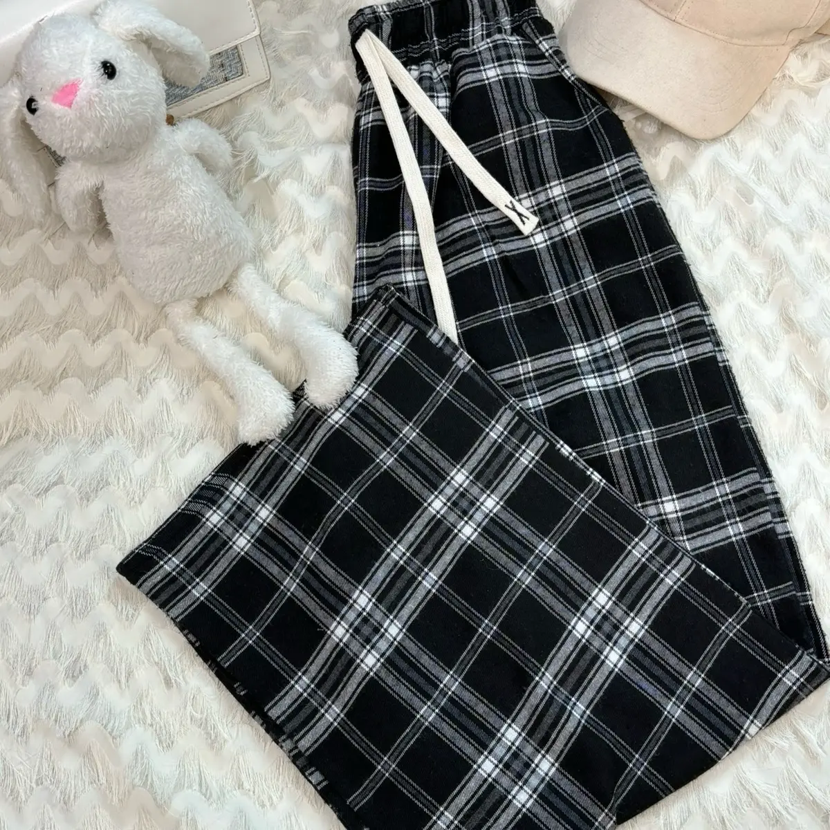 Quần kẻ  Flannel nhiều màu sắc cho các nàng lựa chọn  siêu hak dáng quần  ống quần  flannel quần  flannel quần  flannel quần  kẻ trắng đen Nhung Nữ Women Kem