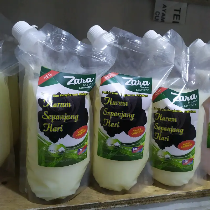 harga promo pelicin setrika laundry 1 liter Refill ( mawar black) wangi awet tahan lama Cair Anti bakteri Cair 4