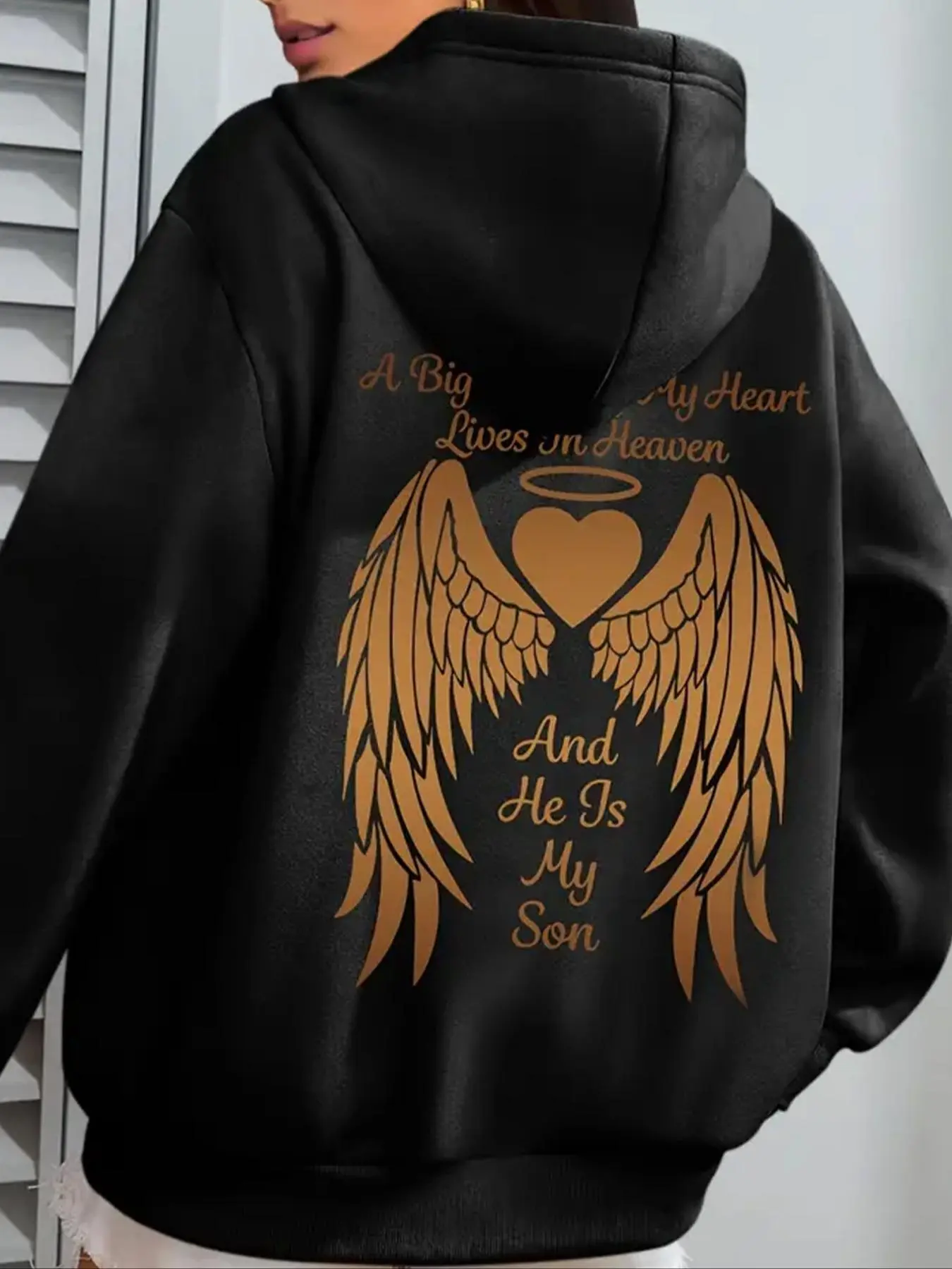 【Plus Size】 Wing & Heart Print Drop Shoulder Hoodie, Fashion Casual Drawstring Pocket Hooded Sweatshirt for Daily Holiday Outdoor Wear, Women Clothing for Fall & Winter