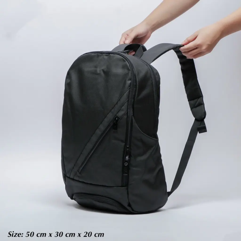 Balo thể thao form vừa Kích thước:  50x30x20 cm Phù hợp đi du lịch ngắn ngày hoặc chơi thể thao Bao gồm 2 màu phù hợp với mọi lứa tuổi