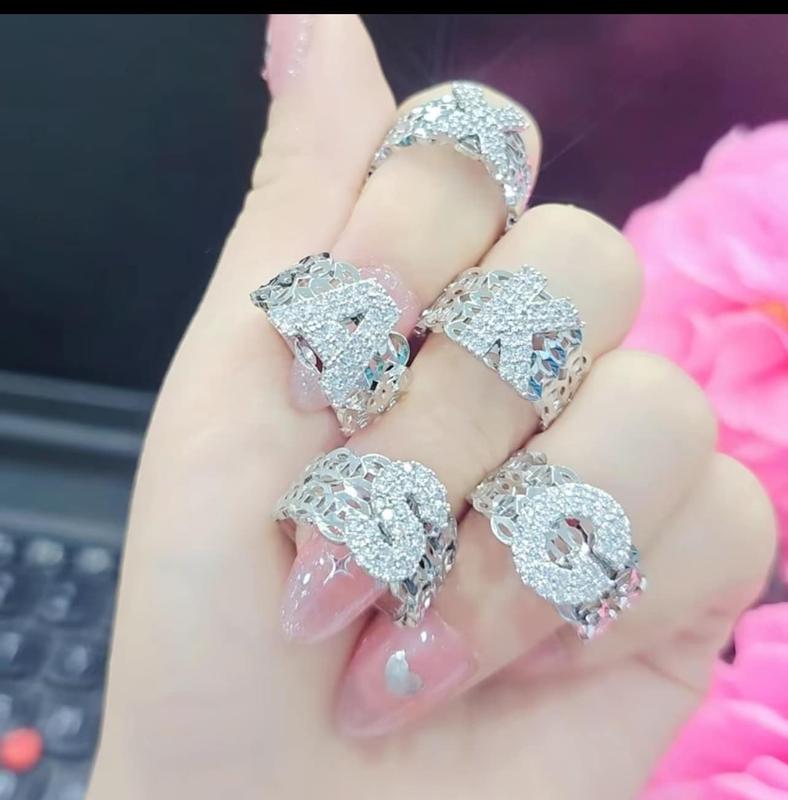 Nhẫn chữ cái bạch kim theo tên mẫu hot đủ mọi chữ cái tên mẫu mới 2024