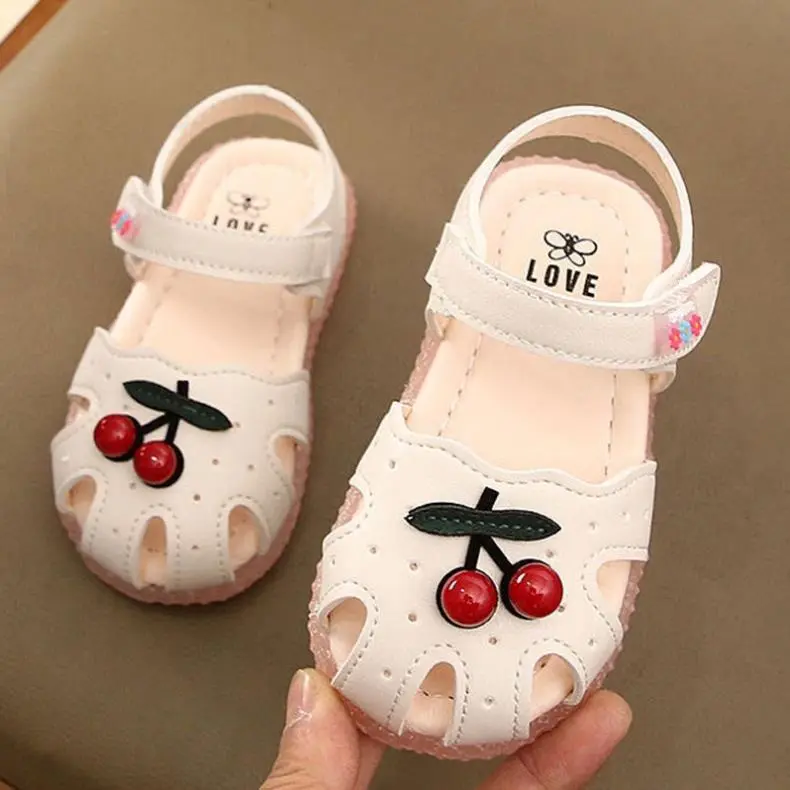 Sandal Bé Gái Chống Trơn Chống Vấp Hình Quả Cherry ( size 29 lòng chân 18-19cm)