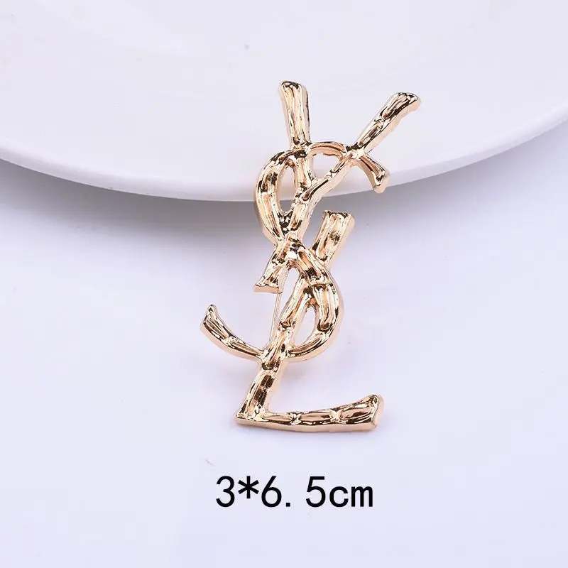 Trâm cài chữ cái Mới cao cấp đầu vào Lux Cao cấp Áo nịt ngực tinh tế Bộ đồ Ghim Phụ kiện thiết kế cổ điển thanh lịch Thời trang Women