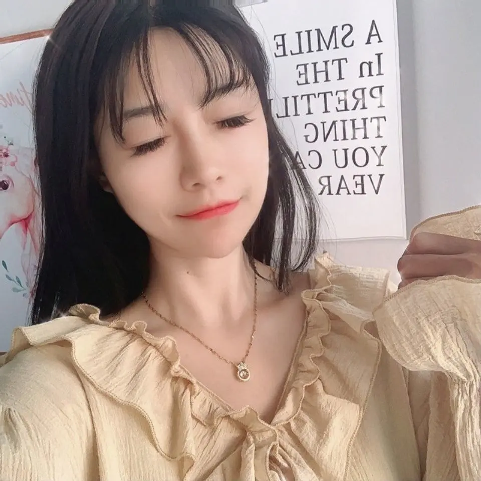 TITANIUM KALUNG MAHKOTA PERMATA STYLE KOREA ANTI LUNTUR DAN ANTI KARAT