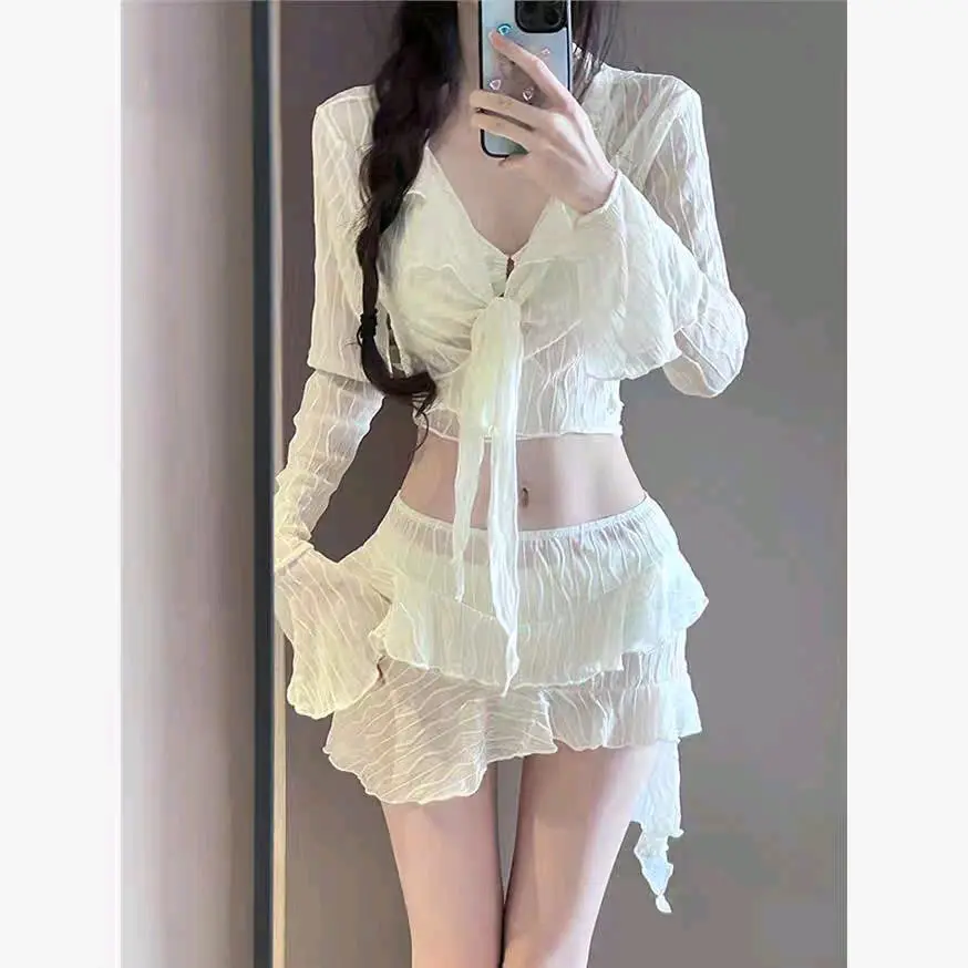 đồ bơi,  bikini 4  chi tiết màu trắng tua rua dễ thương