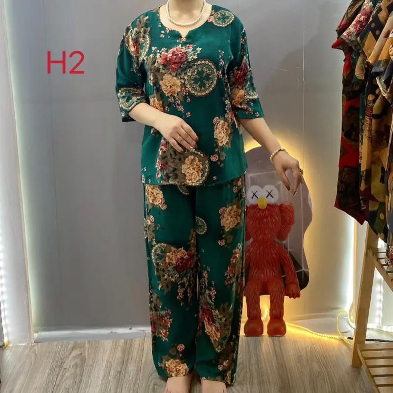  Bộ lụa mango mã H - quần dài tay lỡ cho bà và mẹ Có hoa Tay dài Có hoa Kẻ  Nữ Áo Women Top Cổ sẻ V trung tuổi từ 50 Đến 85 tuổi Tay Loe Cotton Tay dài Có hoa 