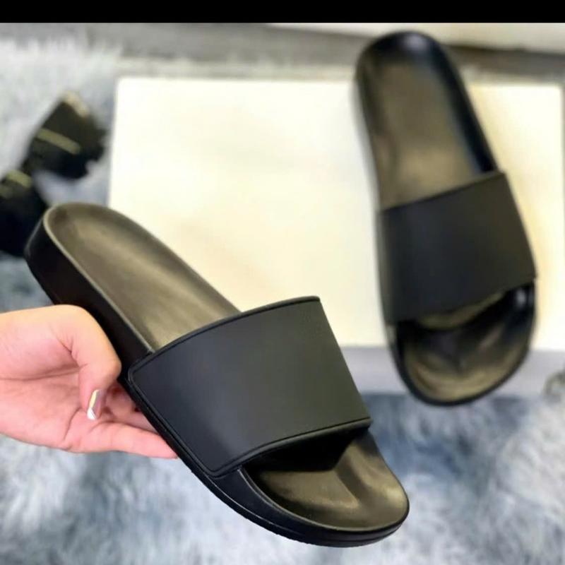 Dép Quai Ngang Đen Trơn Nam Nữ Sang Xin Mịn- Quai Cao Su Non Đế Đúc Chống Trơn- slippers Đế Bằng Đủ Size 37-43 New 2025
