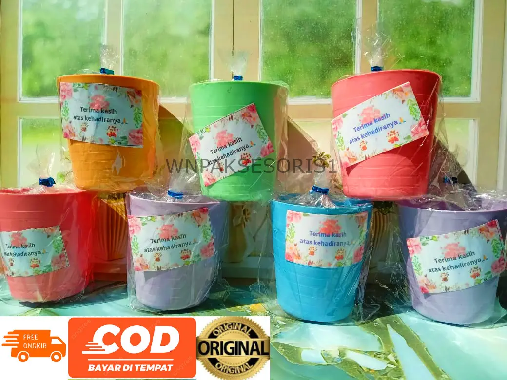 souvenir pernikahan gelas plastik isi 50 pcs sudah di kemas plastik dan pita + dapet kartu ucapan murah meriah