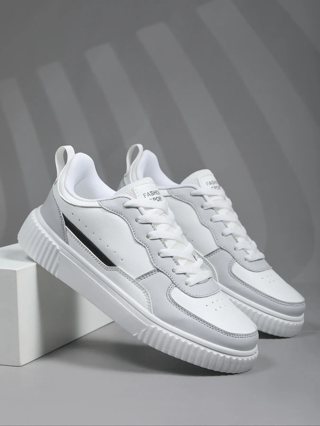 Men's Fashionable Letter Patched Design Lace Up Skate Shoes, Casual Comfortable Sports Shoes for Daily Wear, Breathable Non-slip Sneakers