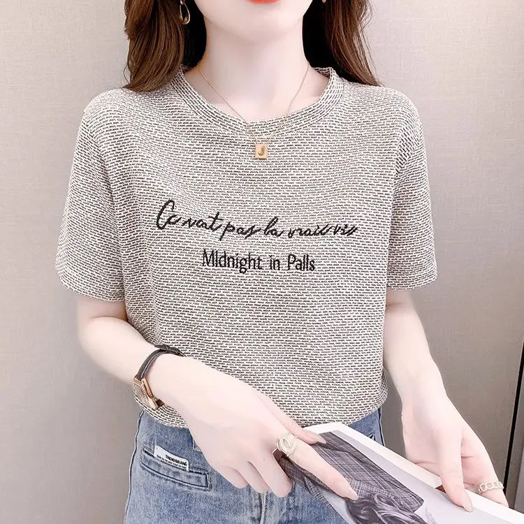 Áo Thun ngắn Tay Cổ Tròn, Phong Cách Hàn Quốc, Dáng Rộng Vừa Vặn, Phong Cách Cổ Điển, Phong Cách Phương Tây, Áo Thêu Chữ Cái Dễ Phối Đồ Dành Cho Nữ, Hàng Mới Về Mùa Hè 2024 Top Women