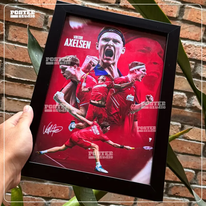 Khung ảnh poster CẦU LÔNG VIKTOR AXELSEN gồm 2 kích thước để bàn A5 (18cm x 24cm), treo tường A4 (24cm x 35cm) Decor Decor Phòng 1