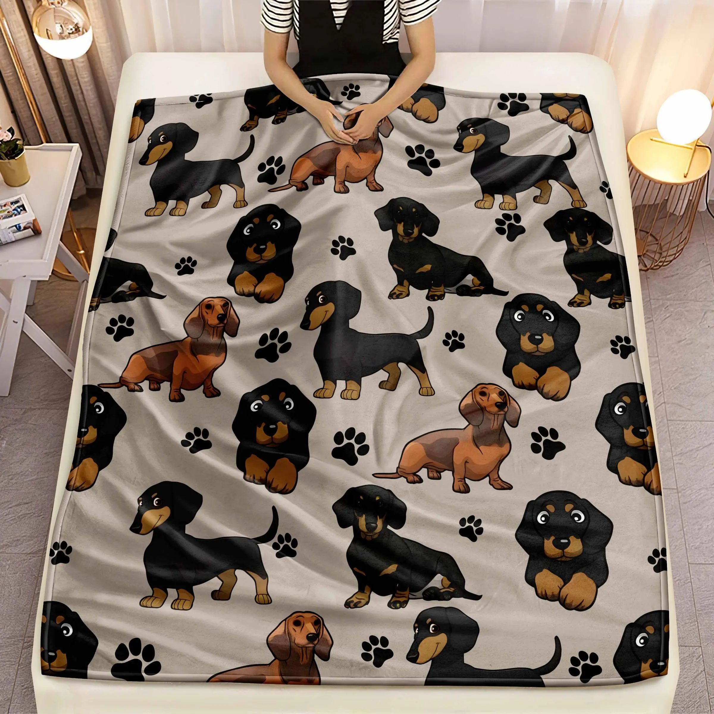 Cute Dachshund Pattern Blanket, 1 Count Soft Comfortable Warm Throw, Air-conditioned Room Blanket, Warm Nap Blanket for Home & Office & Travel