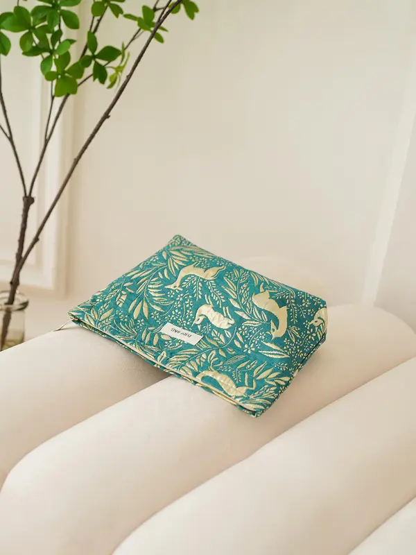 Deer & Leaf Print Makeup Bag, Large Capacity Cosmetic Storage Bag, Portable Travel Toiletry Bag, Zipper Makeup Organizer Pouch 2