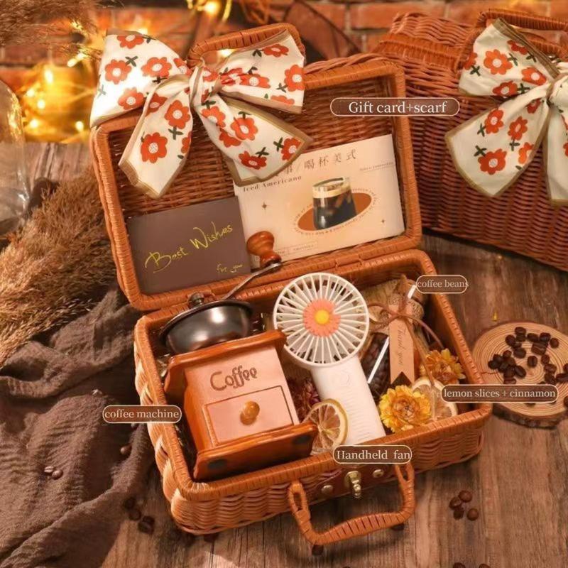 Product Introduction of Coffee Themed Gift Box, 1 Set Creative Gift Box with Coffee Making Tool & Accessories, Birthday Gift for Mom, Party Supplies 7