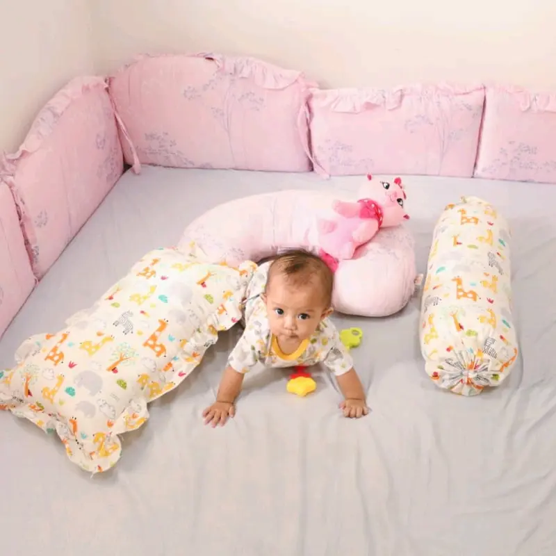 SLIDE 1. BANTAL BALITA (35*60cm) harga 60rb - GULING BALITA (30*65cm) harga 60rb. harga satuan. BANTAL IMUT. Motif Kartun Karakter. AYAY.HOMADE Kain Bed Katun 6