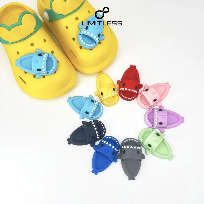 Aksesoris Jibbitz Hiue Terbaru 2024 Lucu Premium Pin Hiu Motif Terbaru Karakter Kekinian Unisex ( Sandal Sepatu ) Shoe Karet Model Shark Warna Selempang Badminton Safety Pump Flash 1
