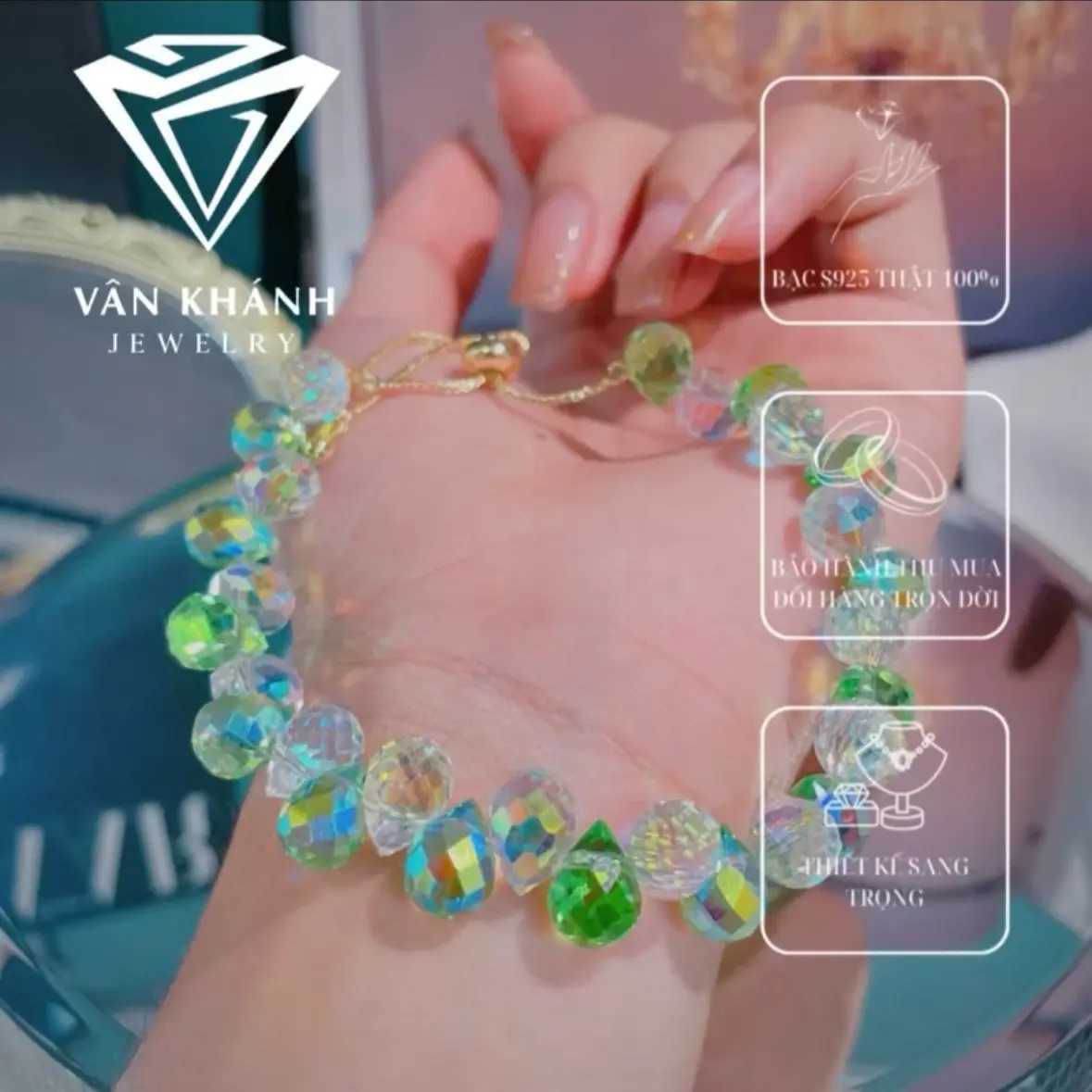 MT48 Lắc tay phụ kiện pha lê xanh lá dây rút sang trọng
