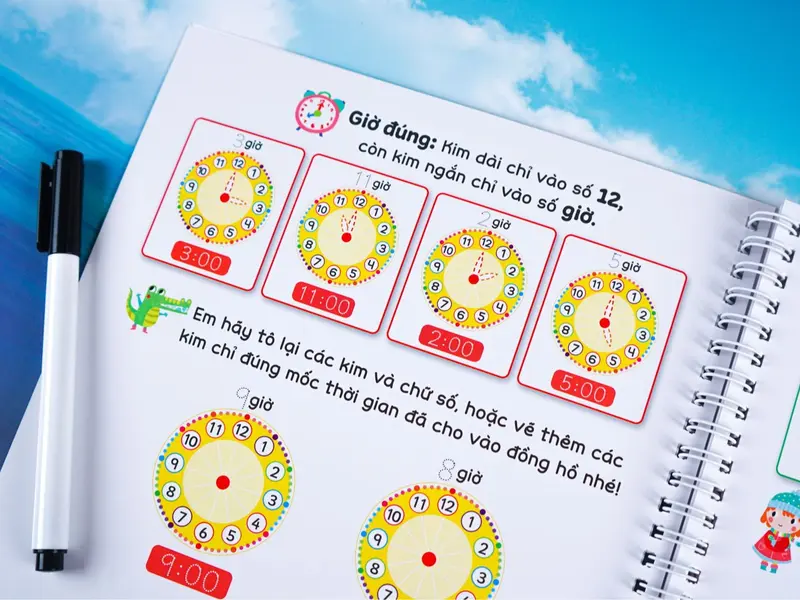 Sách viết xóa thông minh - Nhận biết thời gian và từ vựng,Bảng cửu chương và phép cộng,Mê cung và nối số.. Đinh Tị 5