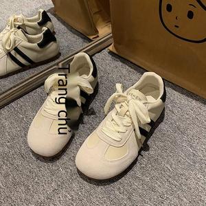 Giày Tập Luyện, Phong Cách Đức Cổ Điển Dành Cho Nữ, Bộ Sưu Tập Mùa Lò Xo Và Mùa Thu, Hàng Mới Về, Giày Gump Phẳng Có Mũi Tròn  giày của jennie