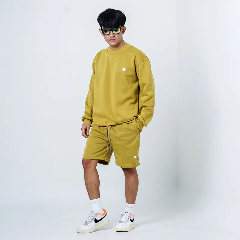 Satu Stel Crewneck Broadshort BM Pria Wanita 1
