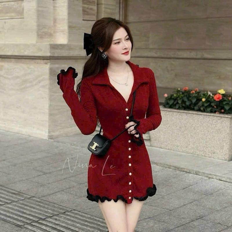 ĐẦM BODY TĂM LẠNH TAY DÀI PHỐI BÈO LAI VÁY VÀ TAY ĐÍNH NÚT 2 Màu như hình Nữ 1