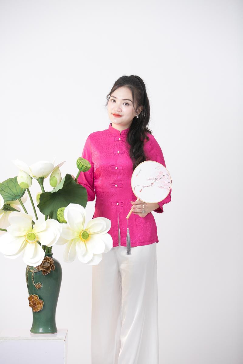 Product Introduction of Tịnh Tâm 15- Áo Bà Ba Cổ Tàu Vạt Đứng Lụa Gấm Mềm Mại 4 Size S,M,L,XL Không Bao Gồm Quần Top Nữ 8