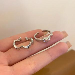 แหวนทรงเรขาคณิต ดีไซน์ไม่สม่ำเสมอ โค้งมน อินเทรนด์และหลากหลาย ปรับขนาดได้ สำหรับผู้ชายและผู้หญิง